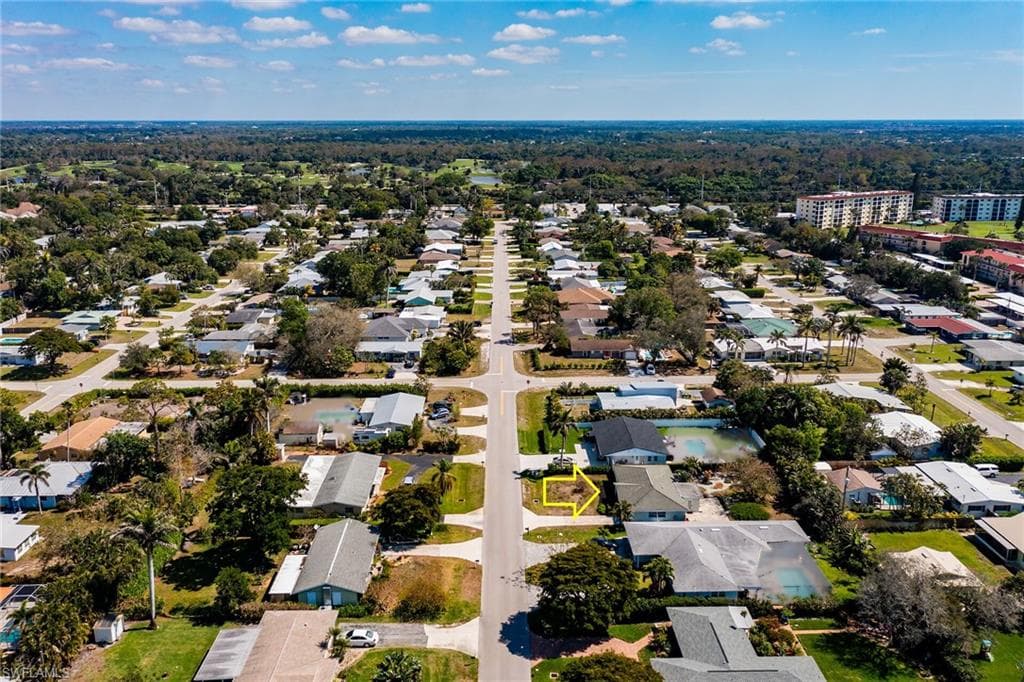 1136 Illinois Dr, Naples, FL 34103-28