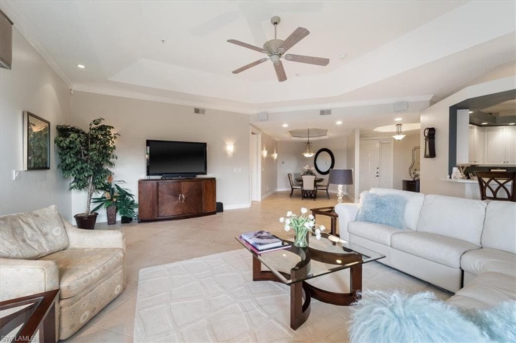 1845 Les Chateaux Blvd 302, Naples, FL 34109-9