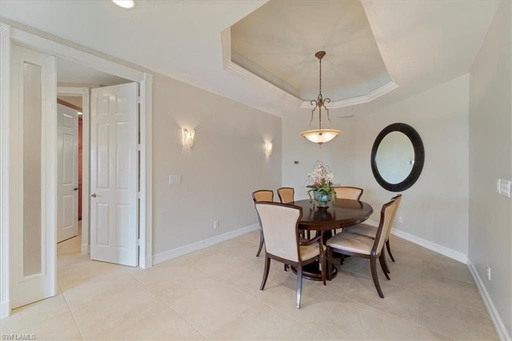 1845 Les Chateaux Blvd 302, Naples, FL 34109-13