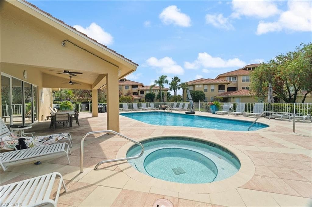 1845 Les Chateaux Blvd 302, Naples, FL 34109-46