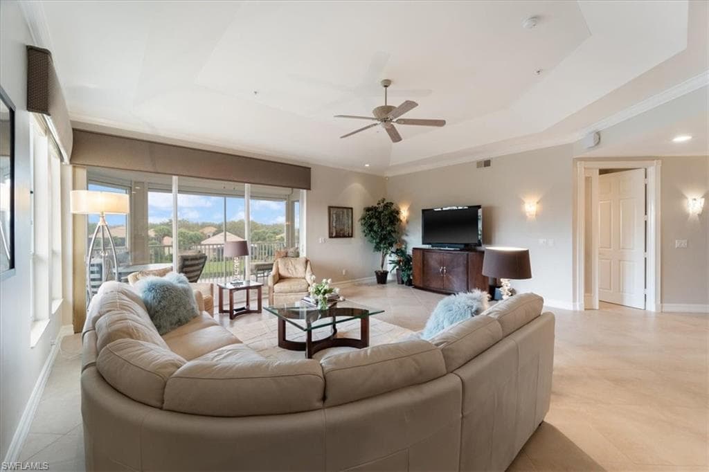 1845 Les Chateaux Blvd 302, Naples, FL 34109-6