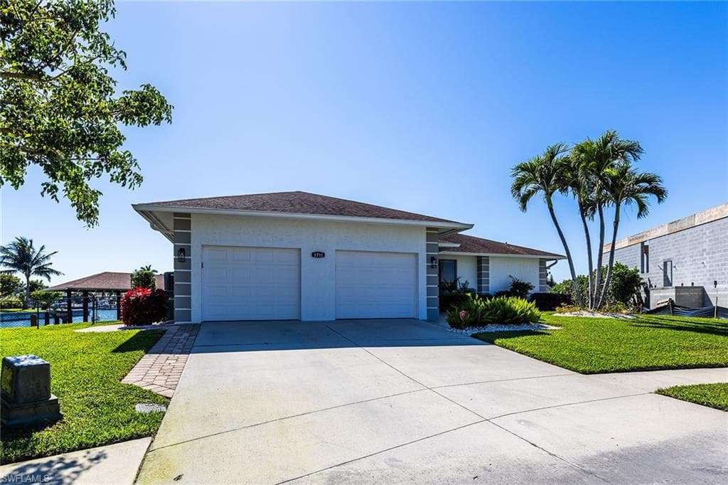 1711 Canary Ct, Marco Island, FL 34145-27