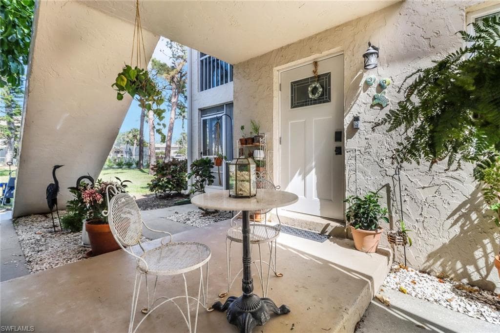 1549 Sandpiper St 39, Naples, FL 34102-12