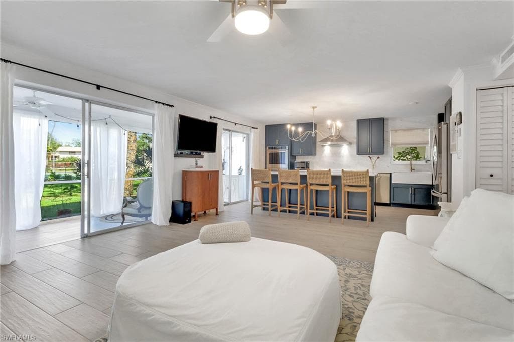 1549 Sandpiper St 39, Naples, FL 34102-4