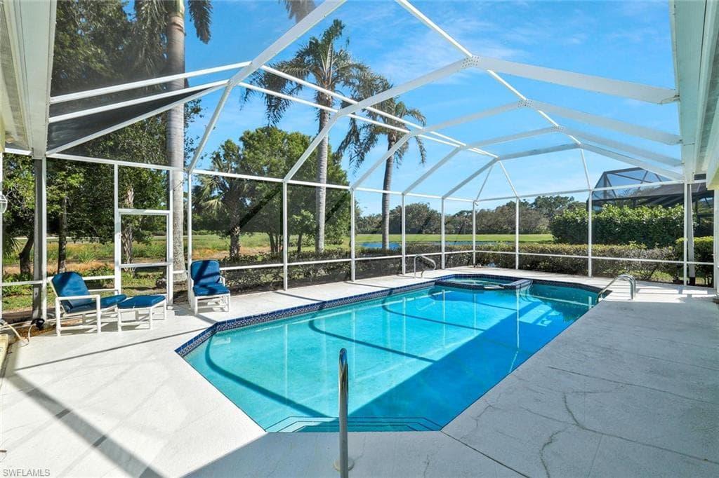 815 Ashburton Dr, Naples, FL 34110-16
