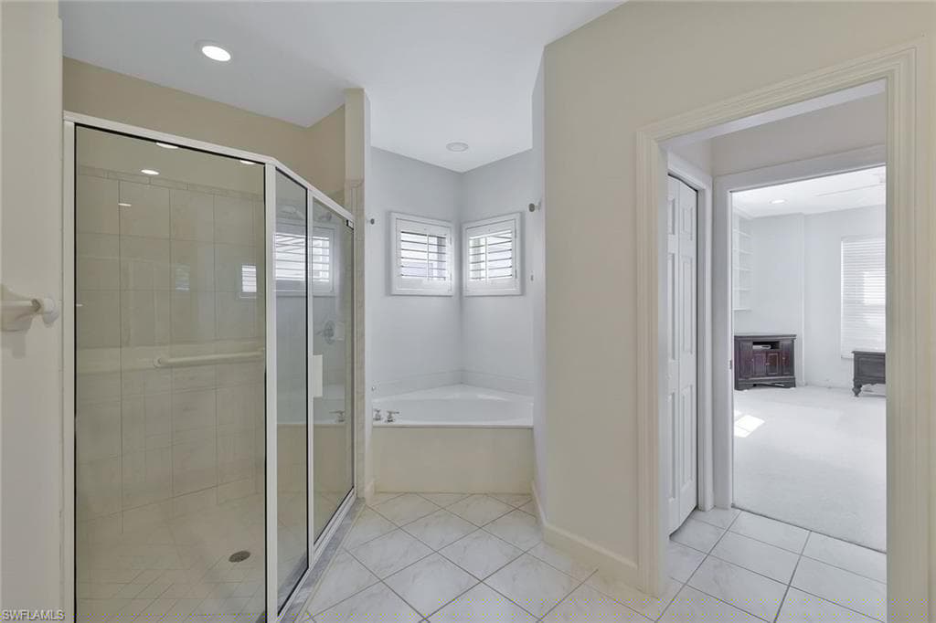 815 Ashburton Dr, Naples, FL 34110-23