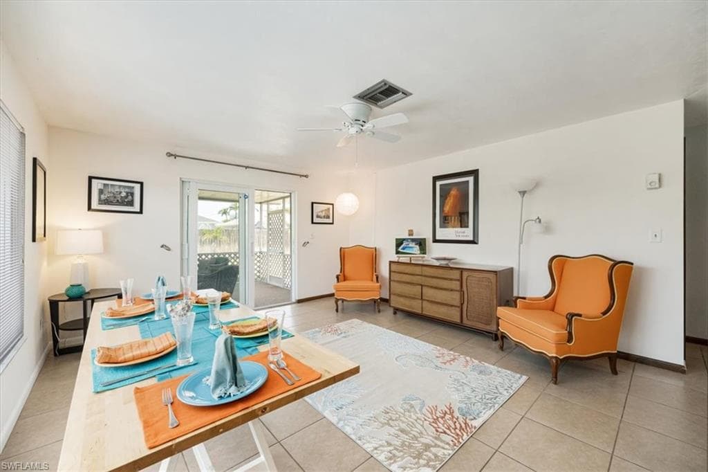 569 98th Ave N, Naples, FL 34108-12