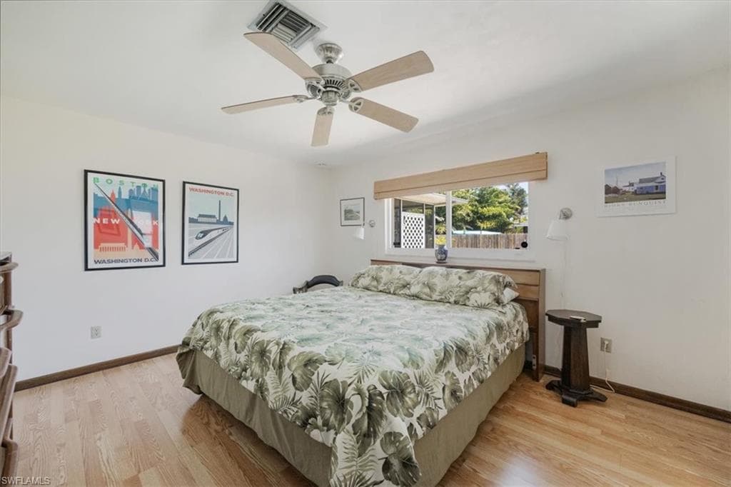 569 98th Ave N, Naples, FL 34108-16