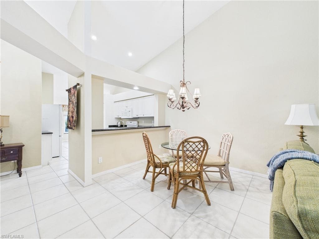 1704 Royal Cir 602, Naples, FL 34112-16