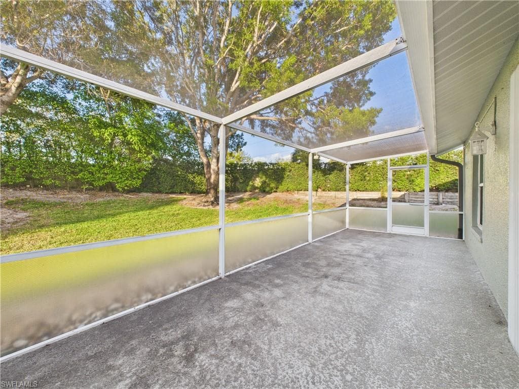 1704 Royal Cir 602, Naples, FL 34112-26