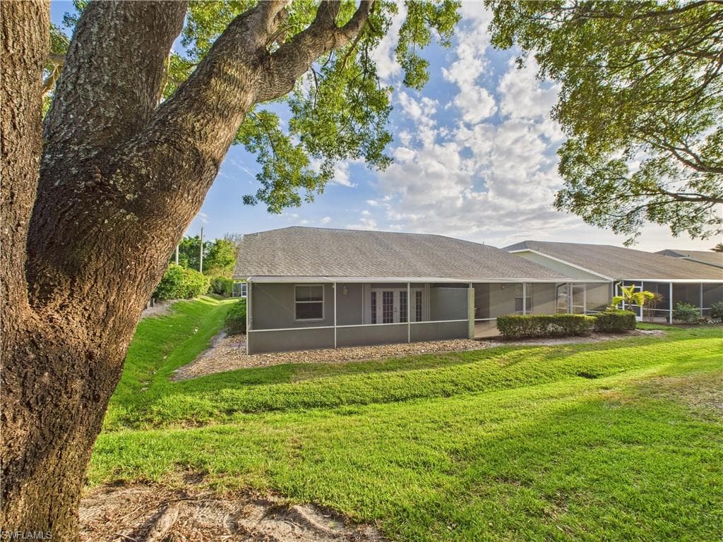 1704 Royal Cir 602, Naples, FL 34112-28