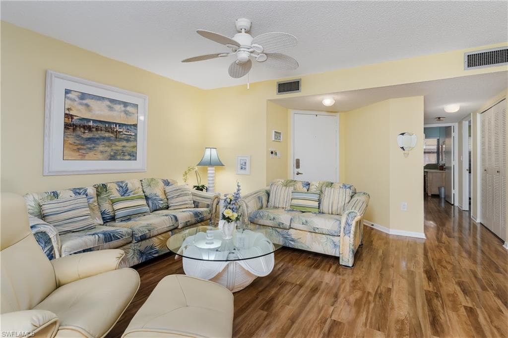 1514 Mainsail Dr 4, Naples, FL 34114-7
