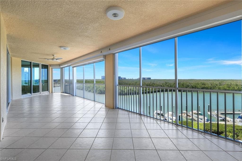 425 Dockside Dr 604, Naples, FL 34110-11