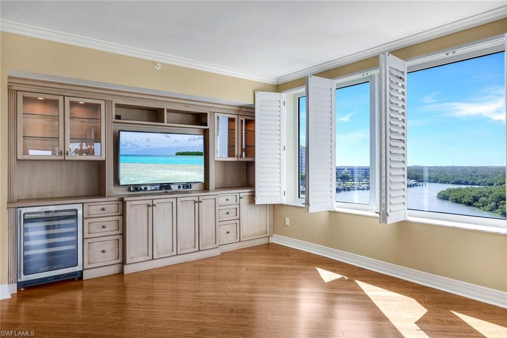 425 Dockside Dr 604, Naples, FL 34110-18