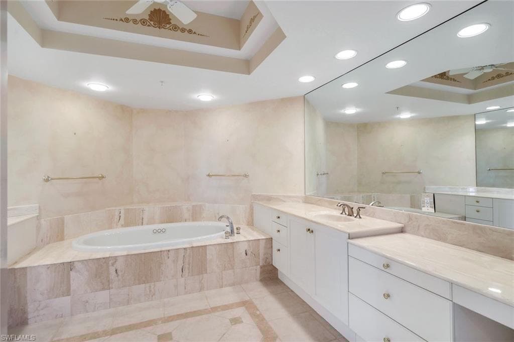 425 Dockside Dr 604, Naples, FL 34110-22