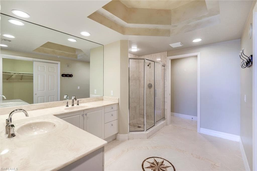 425 Dockside Dr 604, Naples, FL 34110-25