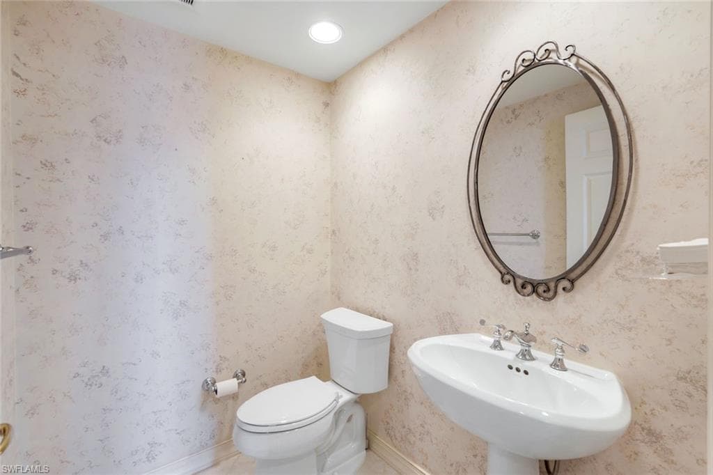 425 Dockside Dr 604, Naples, FL 34110-28