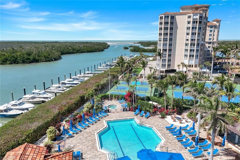425 Dockside Dr 604, Naples, FL 34110-36