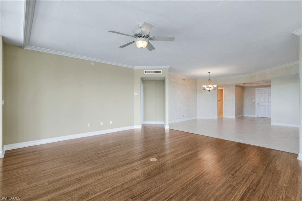 425 Dockside Dr 604, Naples, FL 34110-8