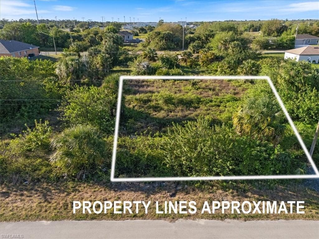 820 Casper Yost St E, Lehigh Acres, FL 33974-3