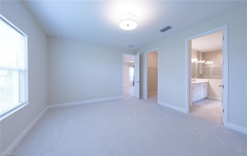 4596 Centaurus Cir, Naples, FL 34120-9