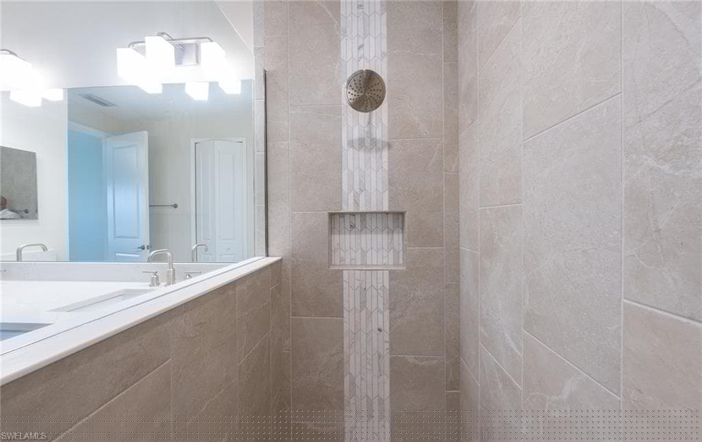 4596 Centaurus Cir, Naples, FL 34120-15