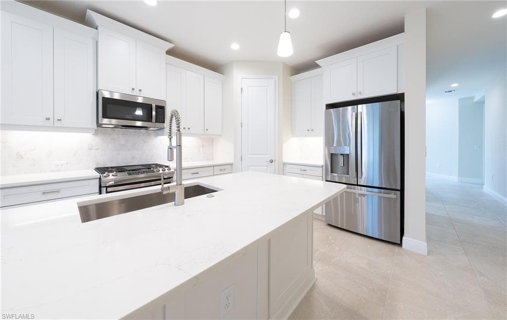 4596 Centaurus Cir, Naples, FL 34120-5