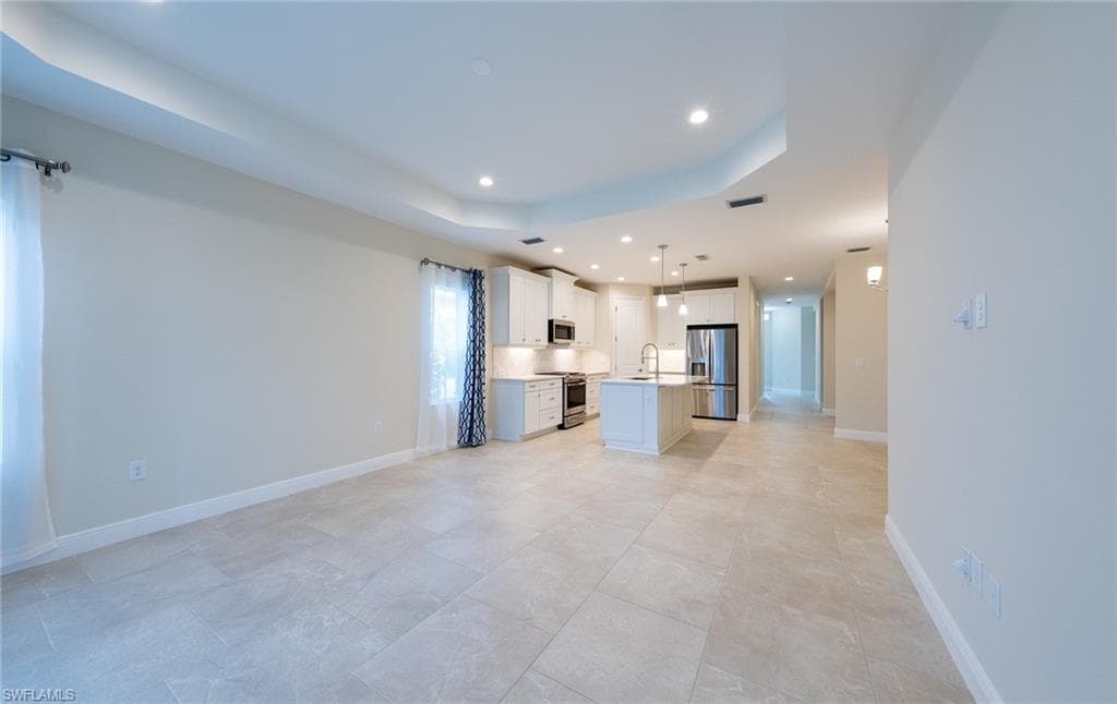 4596 Centaurus Cir, Naples, FL 34120-8