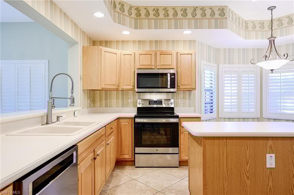 5805 Grande Reserve Way 1102, Naples, FL 34110-8