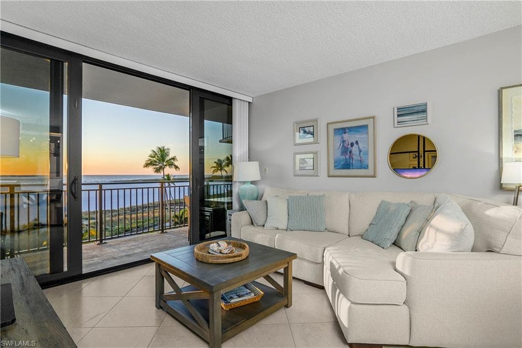 180 Seaview Ct 515, Marco Island, FL 34145-7