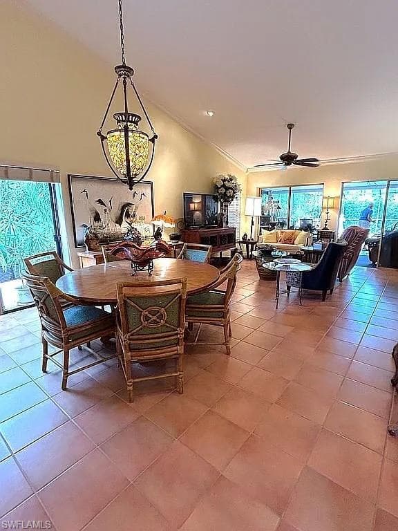 1184 Jardin Dr, Naples, FL 34104-11