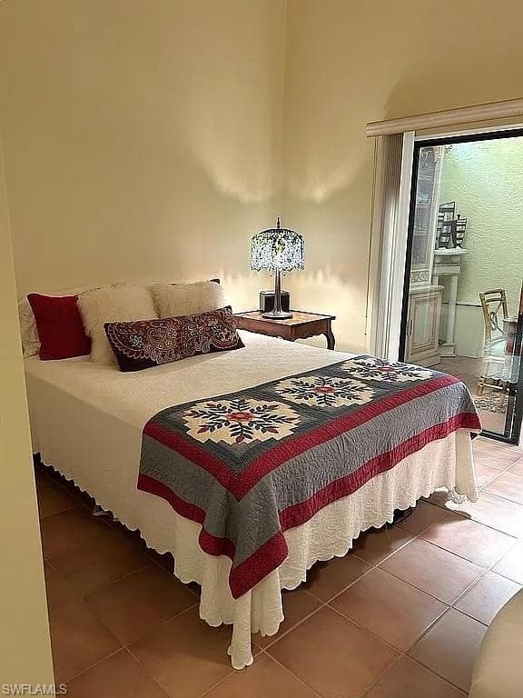 1184 Jardin Dr, Naples, FL 34104-20