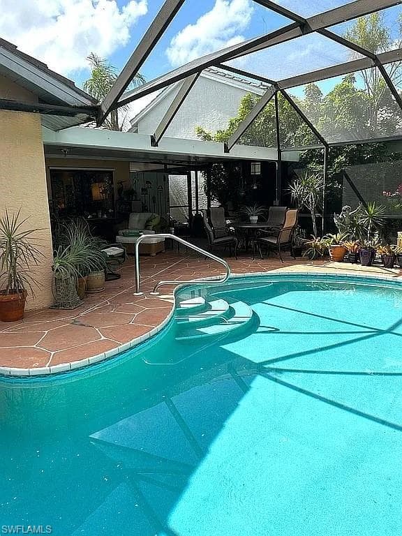 1184 Jardin Dr, Naples, FL 34104-26