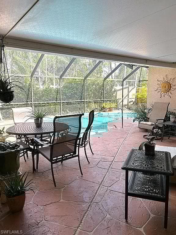 1184 Jardin Dr, Naples, FL 34104-28