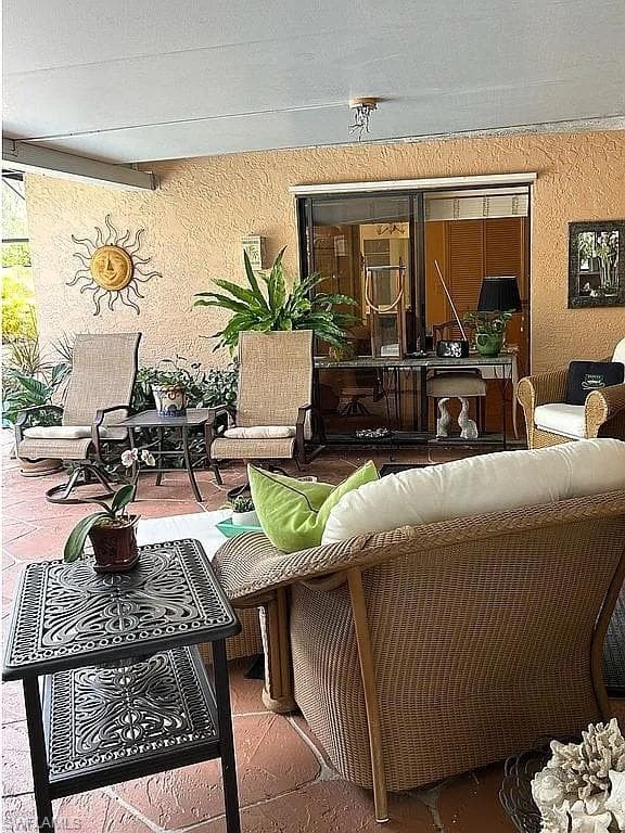 1184 Jardin Dr, Naples, FL 34104-29