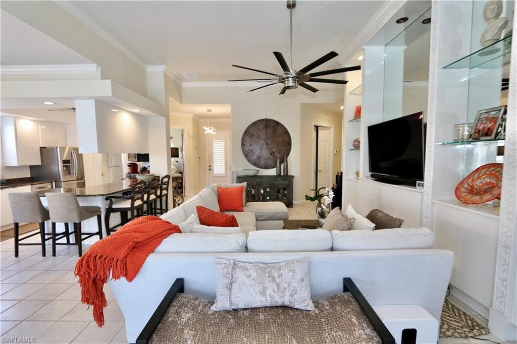5495 Freeport Ln, Naples, FL 34119-12