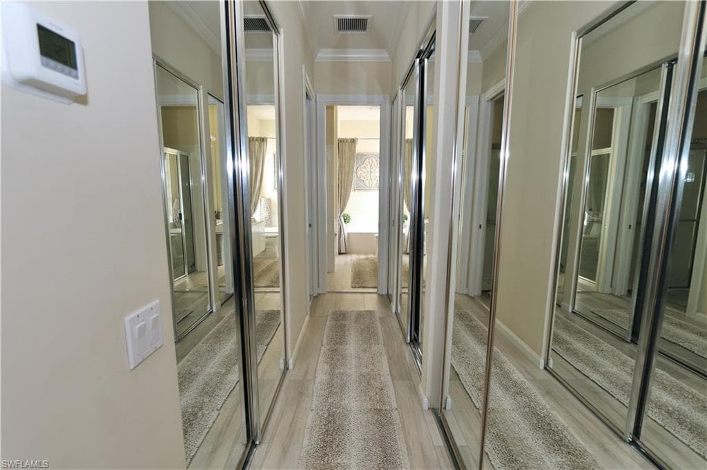 5495 Freeport Ln, Naples, FL 34119-17