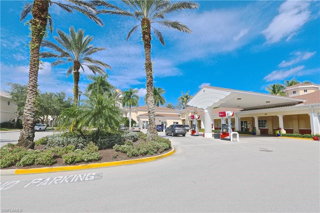 5495 Freeport Ln, Naples, FL 34119-35