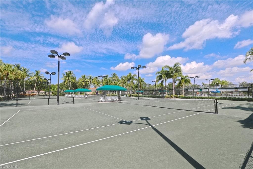 5495 Freeport Ln, Naples, FL 34119-40