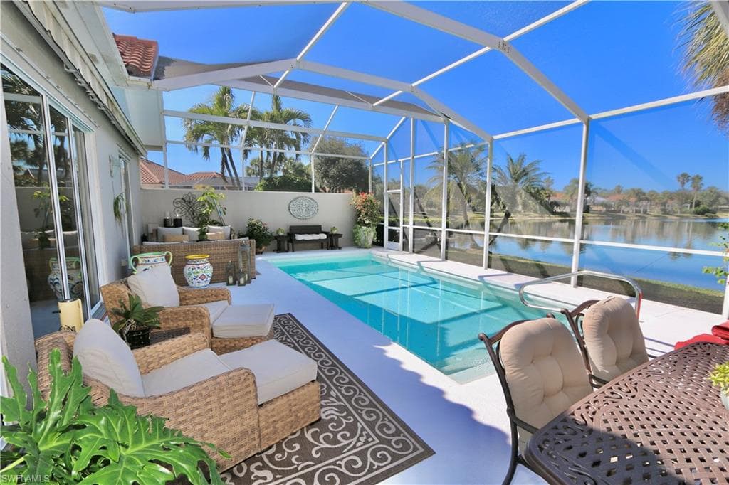5495 Freeport Ln, Naples, FL 34119-5