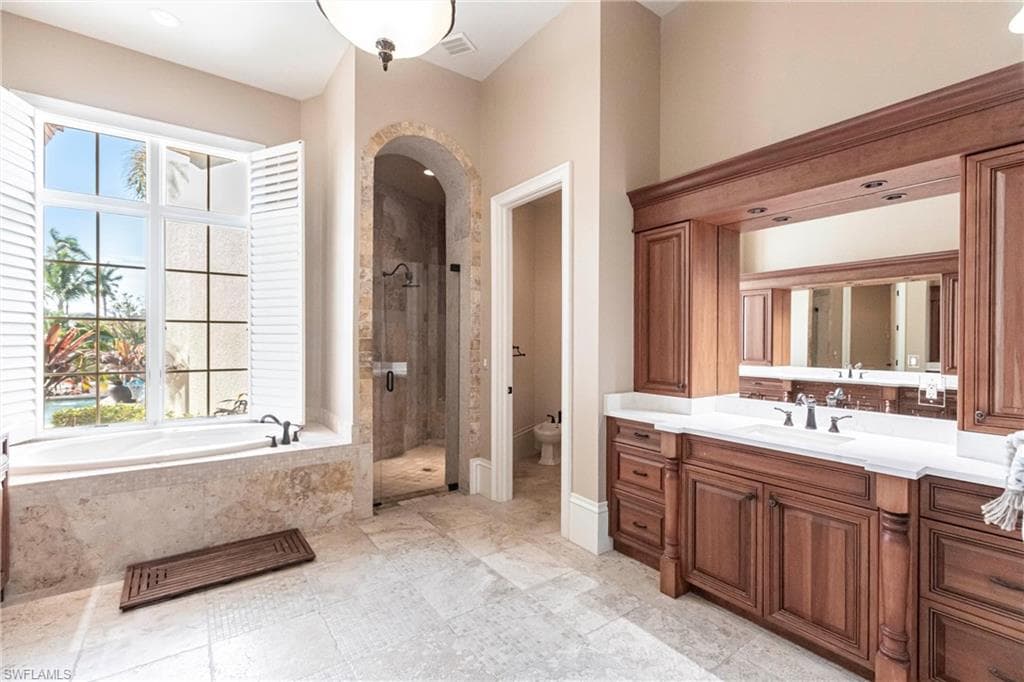 1801 Kingfish Rd, Naples, FL 34102-17