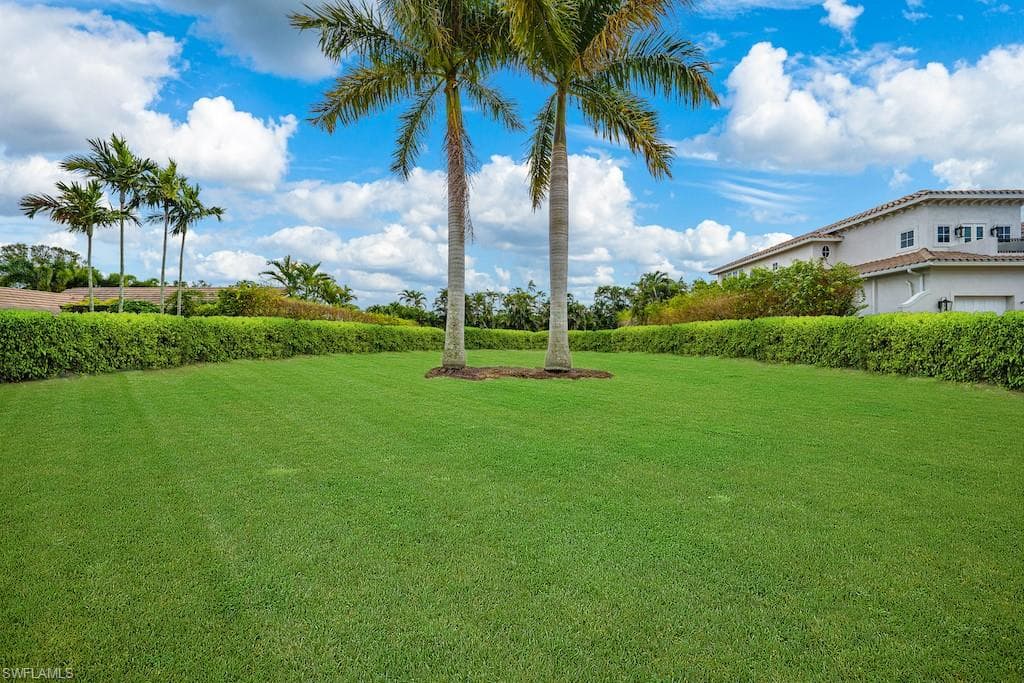 510 Turtle Hatch Ln, Naples, FL 34103-4
