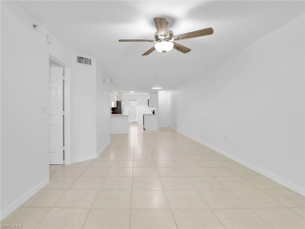 15405 Cedarwood Ln 104, Naples, FL 34110-17