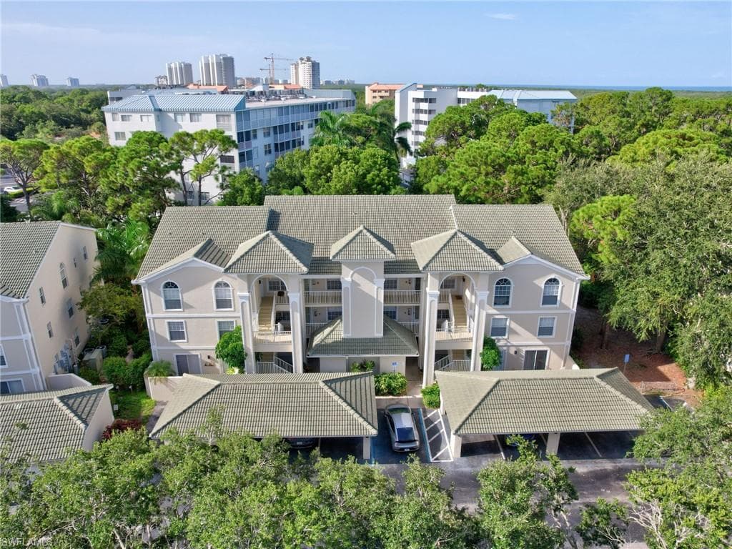 15405 Cedarwood Ln 104, Naples, FL 34110-40