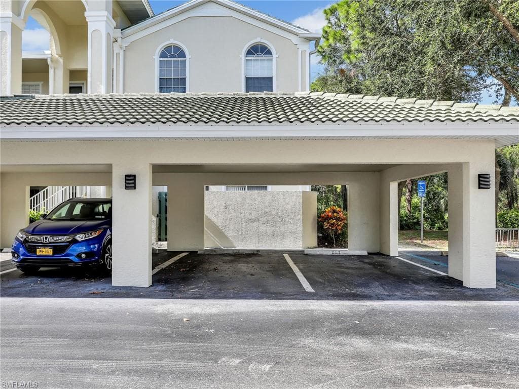 15405 Cedarwood Ln 104, Naples, FL 34110-5