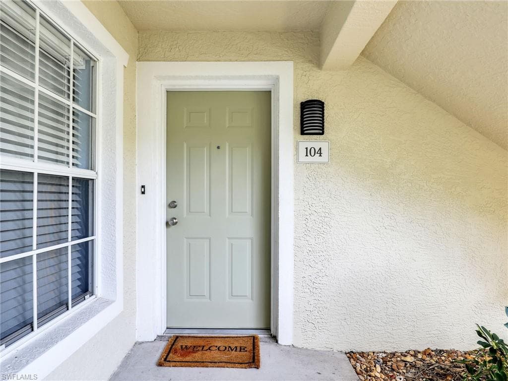 15405 Cedarwood Ln 104, Naples, FL 34110-6