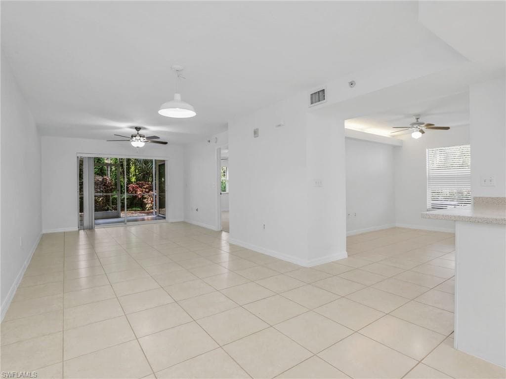 15405 Cedarwood Ln 104, Naples, FL 34110-8