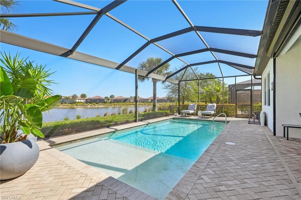 1489 Artesia Dr W, Naples, FL 34113-36