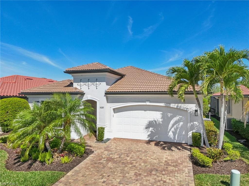 1489 Artesia Dr W, Naples, FL 34113-42