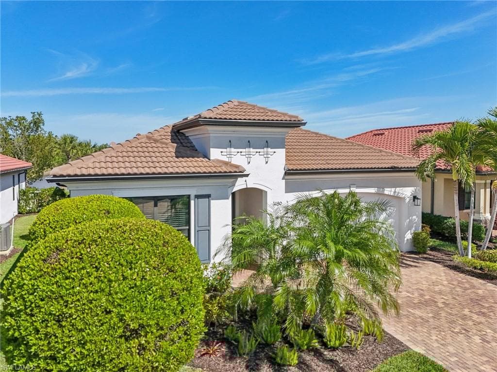 1489 Artesia Dr W, Naples, FL 34113-45